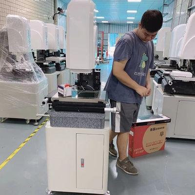 3um machine de mesure visuelle de l'exactitude VMM pour des plastiques d'électricités